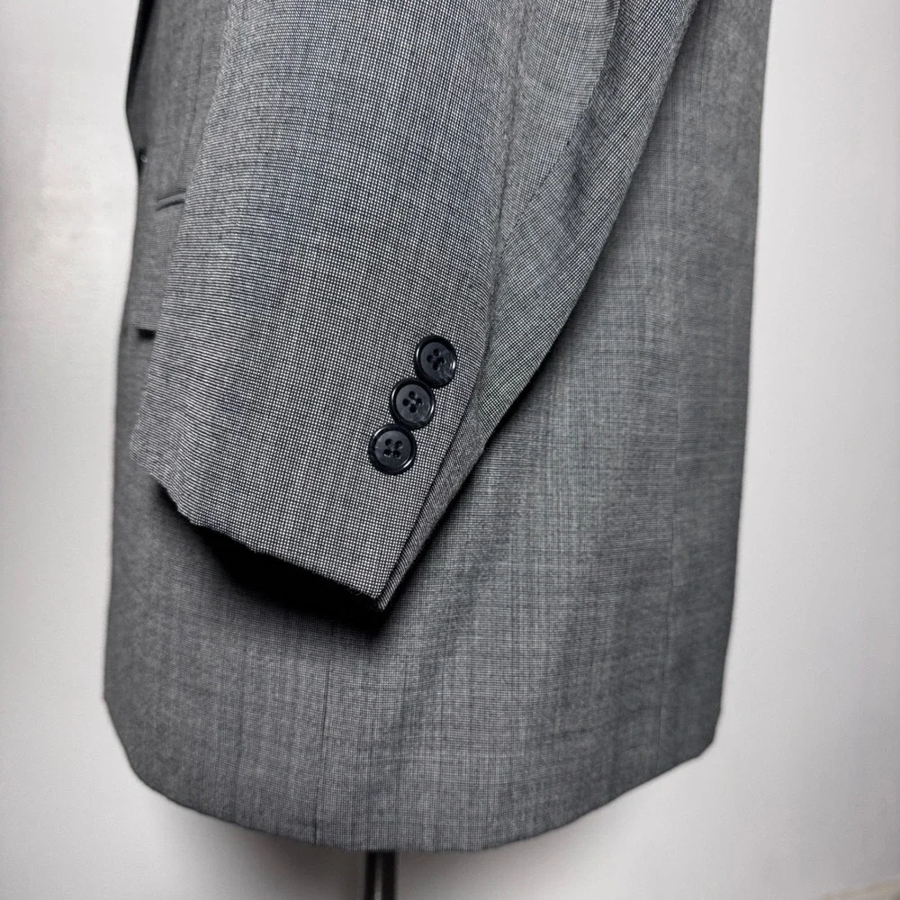Hardy Amies Suit Mens‎ 48R 40x26.5 Grey Solid 2-Button Notch Lapel Wool Blend